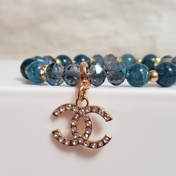 Pretty blue beeds and rhinestones stretch bracelet. - Picture 6 of 6